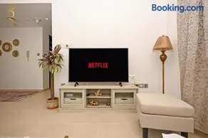 Mangrove Bliss Cozy 2BR Apartment in Al Reem Island - Image 3