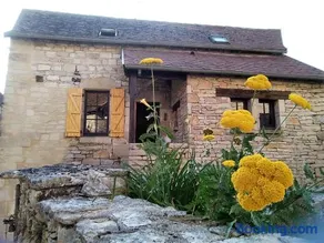 Maison en pierres au coeur du village médiéval de Villeneuve - Image 1