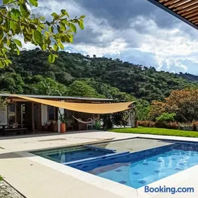 Piscina-gran vista-clima cálido y pueblo histórico - Image 5