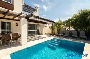La Caleta Luxury Seaside Villa with 3 Bedrooms and Private Pool - Image 1