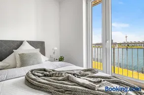 Admirals Cabin - Image 2