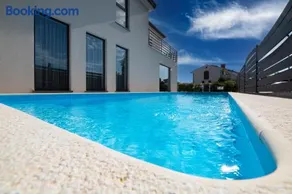 Peaceful Family Home in Poreč - Image 2
