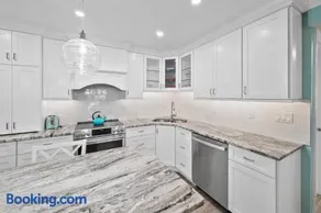 #1511 Sanibel Moorings Resort Dockside - Image 3