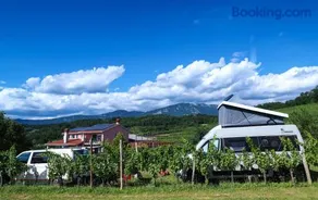 Saxida Wine & Camping Resort - Campsite - Image 2