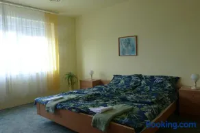 Labdarozsa Apartmanhouse - Image 4