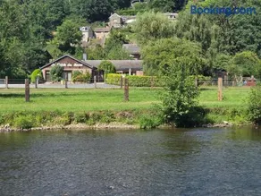 cosy holiday home with sauna near river - Image 1