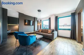 Black & White Apartments - Image 2