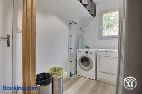 Maison calme au milieu d'un parc arboré de 3000m2 - Image 1