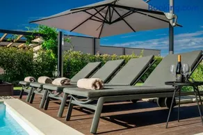 Villa Daleo with heated pool and jacuzzi near Porec - Image 1