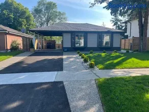 Bright & Cozy 4BR Home for Your Family Stay With Optional Pool Access - Image 1