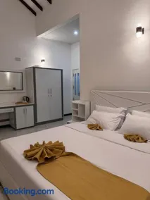 VIVICA Airport Residence - Image 3