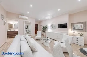 ISG Apartments Jose de Velilla Centro Parking - Image 2