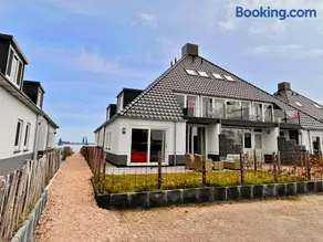 't Paviljoenhûs bij Sneekermeer - Image 2