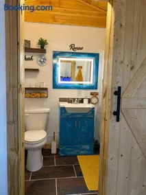 Comfortable Cabin in town - Image 5
