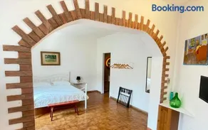 Stefania Guest House - Image 1