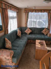 L&g caravan hire 8 BERTH SEALANDS FAMILYS ONLY AND THE LEAD PERSON MUST BE OVER 30 - Image 4