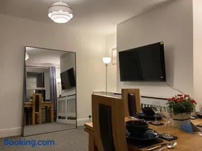 Plymouth City Apartment - Image 2