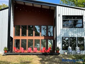 Lakefront-Private Dock-Lakeview-Sleeps 22 plus - Image 3