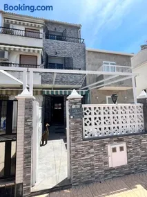 Prachtig gemoderniseerde woning op 250 meter van het strand - Image 4
