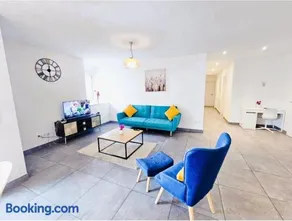 Exclusive City Retreat- 3 bedrooms, Terrace&Parking - Image 2