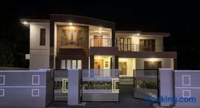 The Pearl, Elegant 5 Bedroom Kerala Home - Image 3
