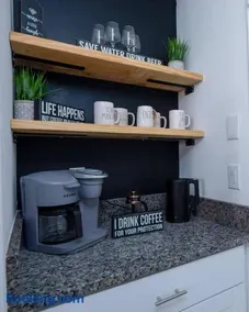 Modern Oasis! 3BR Townhouse in a Lagoon Community - Image 3