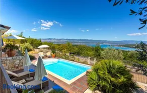 Stunning Home In Malinska With Wifi - Image 3