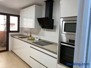 Precioso alojamiento en la mejor zona de Málaga - Image 5