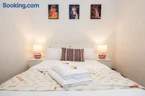 Stylish Didsbury Apartment - Walk to Train Station - Image 2