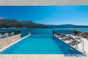 Ville Sol Del Mar - Image 1