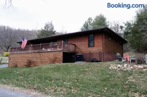 Shenandoah Cabin Hot Tub, Fire Pit, Dog-Friendly - Image 2