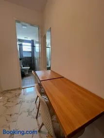 Charlotte Beach Inn - Image 2