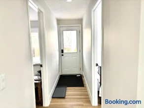 Valley Home 2 Bed 1 Bath Walkout Basement Apartment, 1hr to Banff, 40 Mins Canmore, 5 mins to WinSport & Olympic park - Image 4