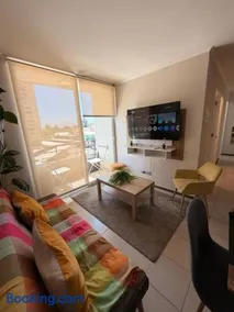 3 habitaciones 1 baño, calefacción, parking , céntrico a pasos del mall - Image 2