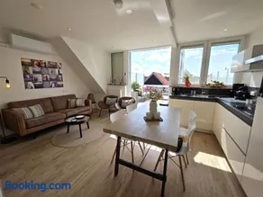 ZON ZEE STRAND Bed by the Sea - Image 3
