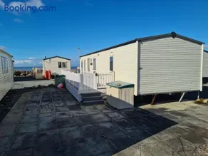 Barmouth Lyons Sunnysands 48 - Image 3