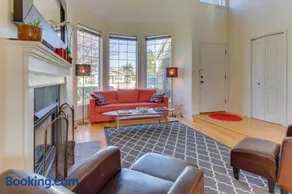 Sunset Beach House - Image 1