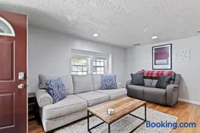 Cozy & Quiet Home Away from Home - 3 Beds 2 Baths - Fully Fenced Yard - Image 1