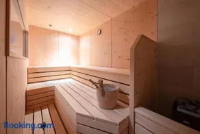 STADTVILLA BELLE KITZ im Zentrum mit Sauna by Belle Stay - Image 3