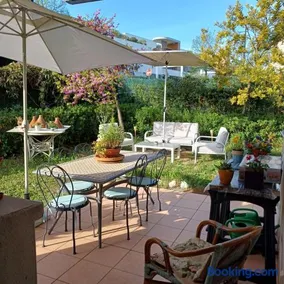 The Flower- Townhouse with air conditioning and garden! - Image 1