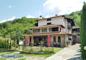 Family Hotel Chiflik Hills - Image 4