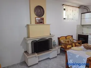 Dimitris House - Image 5