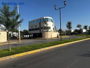 Next to the USA Consulate - Image 4