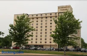 Right by OSU Stadium and Schottenstein Ctr - Walk to your game or concert - Image 3