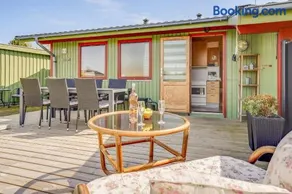 Cozy Cottage Close To The Beach And Attractions - Image 3