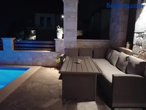 Luxury stone villas in Afitos St'aloni - Image 3