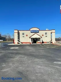 DELUXE INN - Image 1