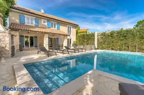 Romantic villa with a large pool surrounded by greenery - by TRAVELER tourist agency Krk ID 2150 - Image 2
