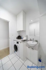 Koala Stay Lightsview 2BR Chic Townhouse Perfect for Work & Leisure - Image 4