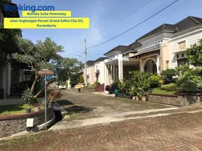 Nariska Suite Homestay Purwokerto - Image 2